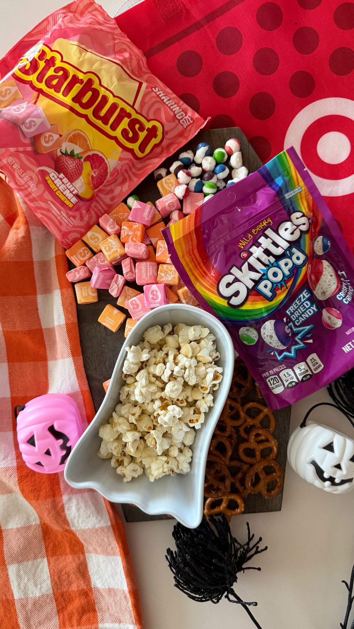 #SKITTLES_partner #STARBURST_partner

Movie night snacks, but make them a little more fun 🍿🎬
Tried the NEW SKITTLES Wild Berry POP’d and STARBURST Fruit Cremes and they were the perfect additions to our snack board. One is light + crunchy, the other is fruity + creamy… and I’m here for both. 😂💕

Which one are you trying first?

Shop here ➡️

https://bit.ly/4sl0mmF

@shop.ltk #liketkit @target #halloweenmovies #movienight