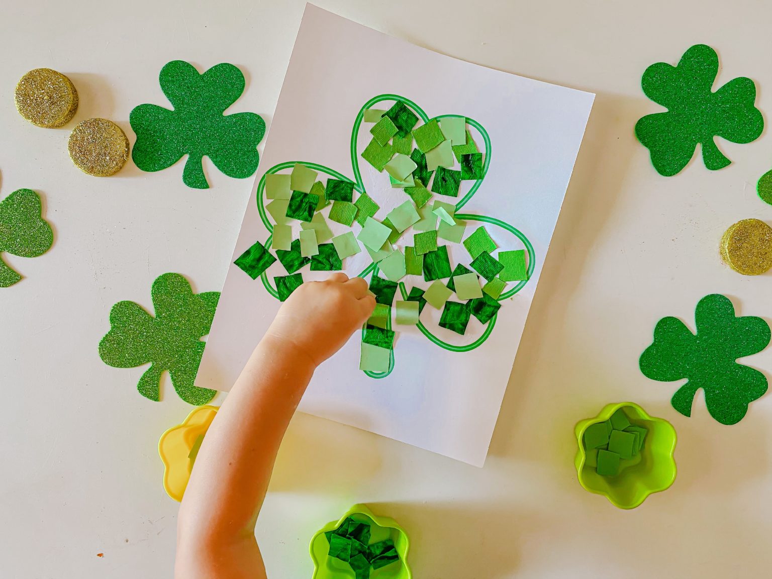 DIY Mosaic Shamrock | Mamallamallama on the weekly