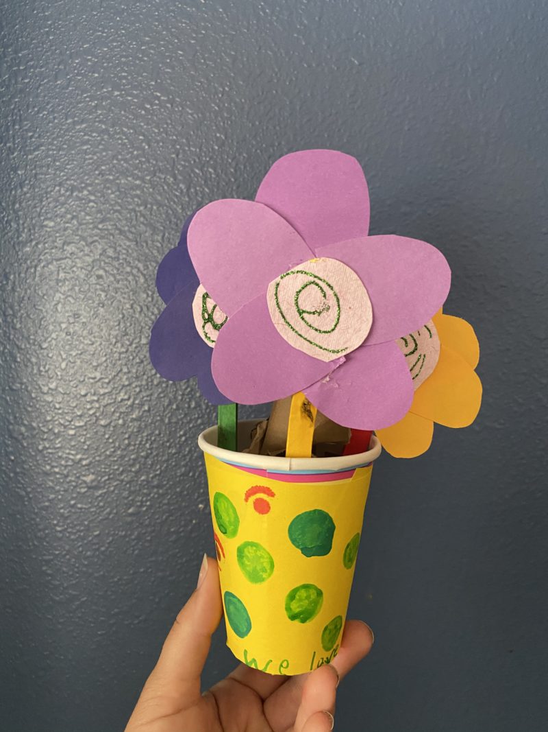 Easy DIY Dollar Tree Kids Flower Crafts | Mamallamallama on the weekly