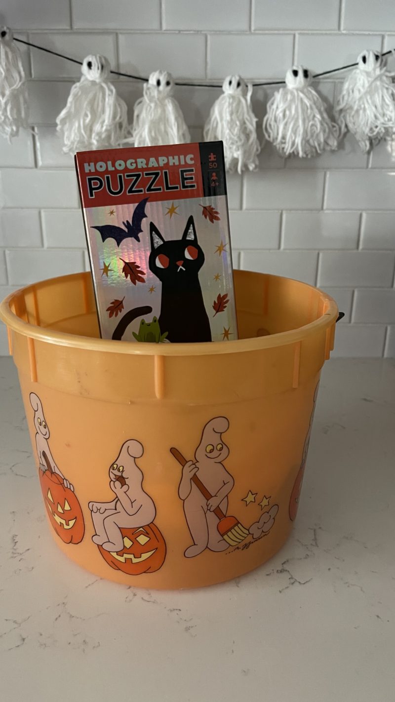 DIY Halloween Boo Bucket’s Mamallamallama on the weekly