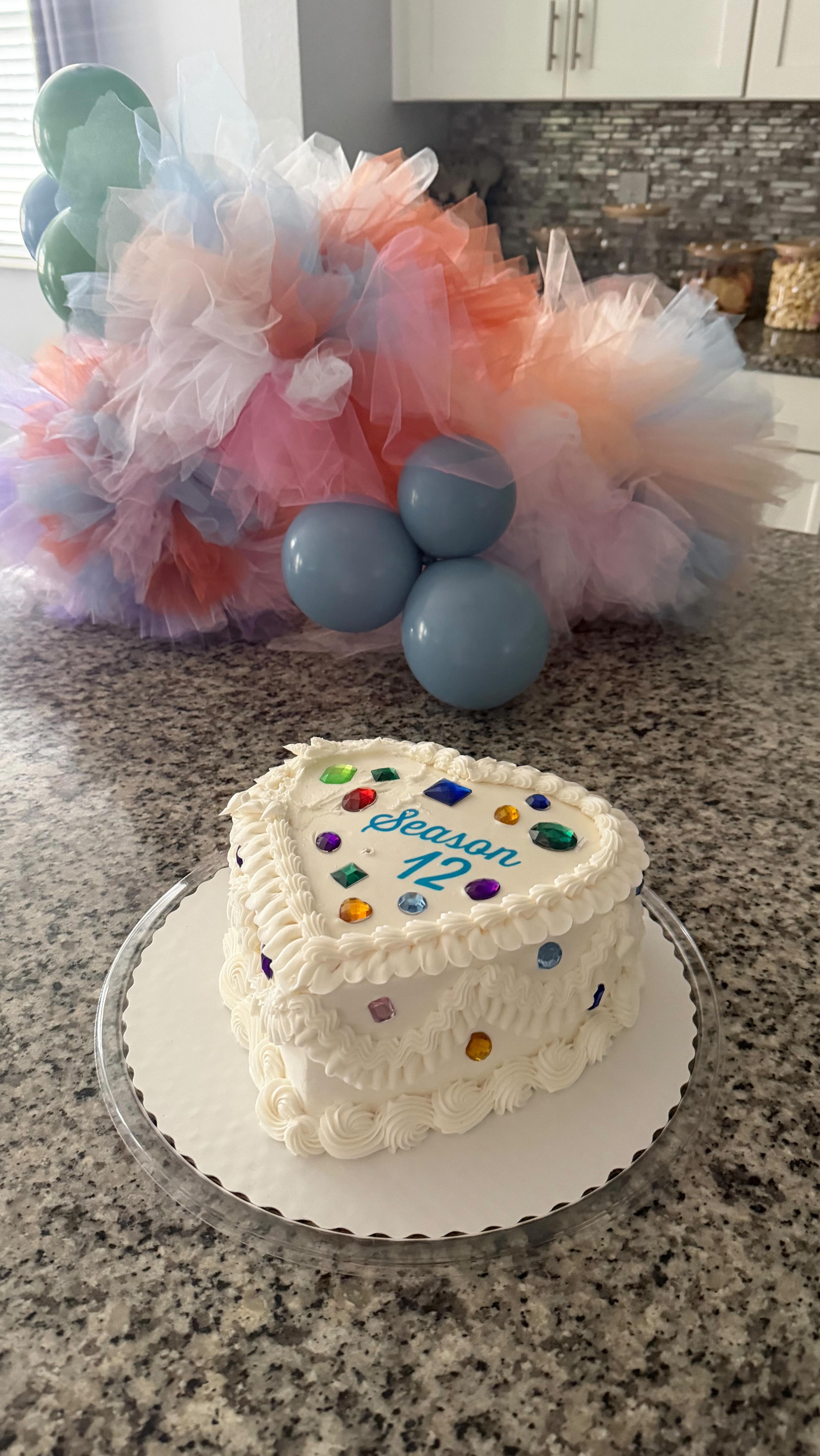 Season 12 🎂 
10/10 recommend a resort weekend party & bringing all essentials ✨ 

For all the details be sure to follow along. I’ll be posting the deets later this week ☺️

#season12birthday #happybirthday #tweenbirthday #12thbirthday #girlsparties